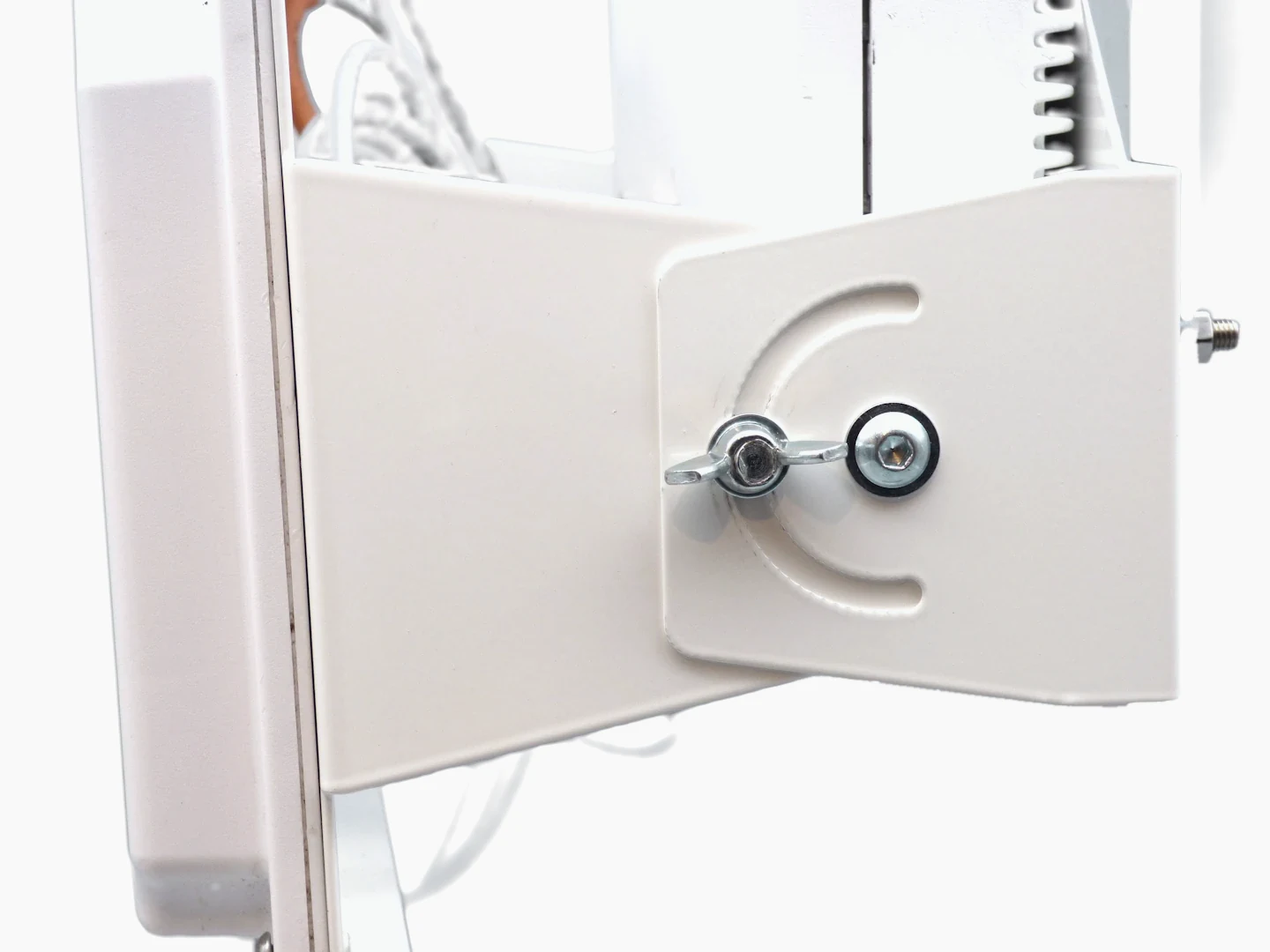 Kombinierte Halterung Version 3 für Cisco Access Points und Patchantennen Kombinierte Halterung Version 3 für Cisco Access Points und Patchantennen
